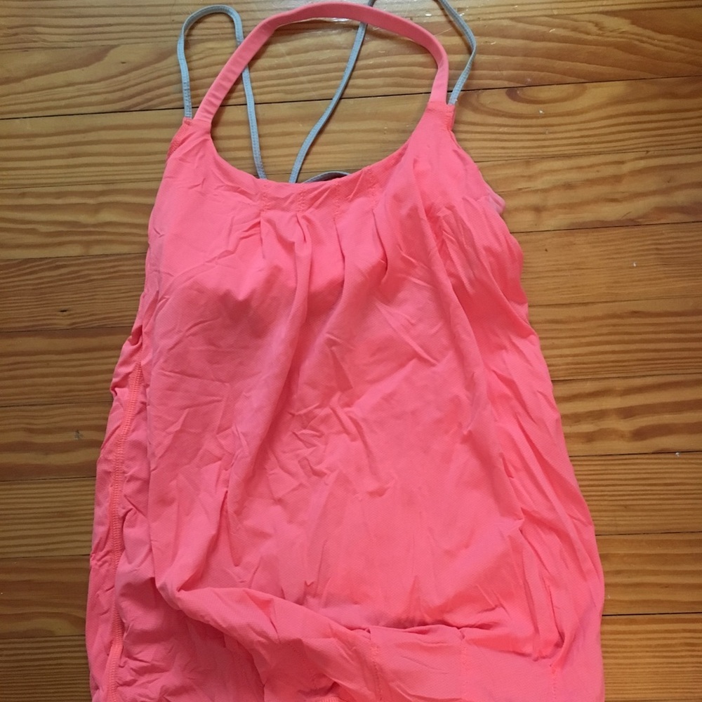 Lululemon flow and go tank